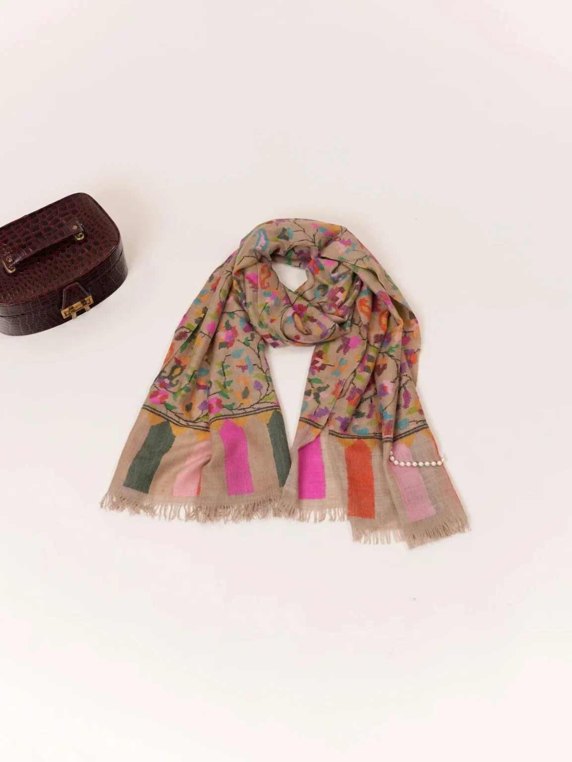 Handcrafted Classic Kani Handwoven Kashmiri Scarf in Pure Cashmere & Zari